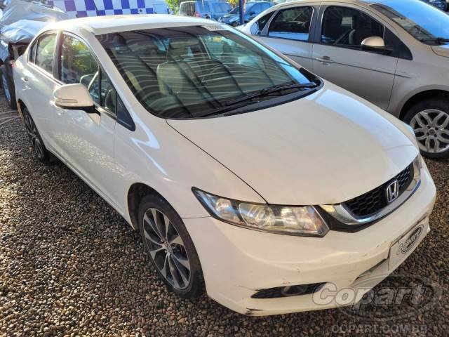 HONDA CIVIC 2015 FLEX AUTOMÁTICO LXR 2.0 16V I-VTEC HONDA CIVIC 2015 FLEX AUTOMÁTICO LXR 2.0 16V I-VTEC